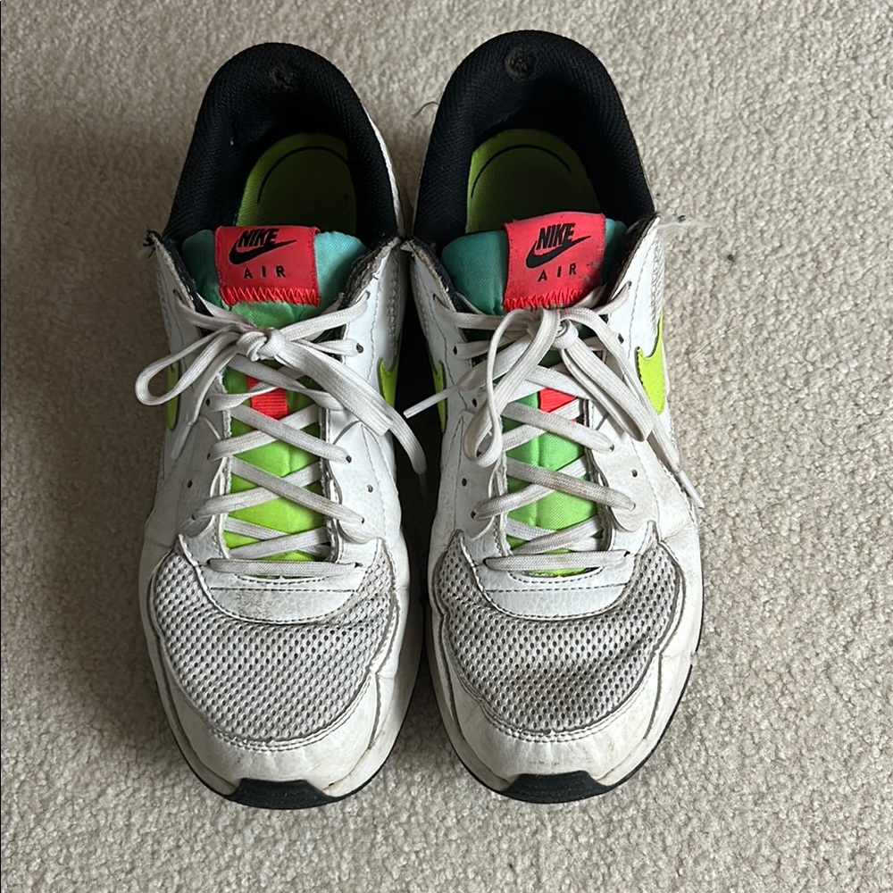 NIKE AIR MAX SHOES!!